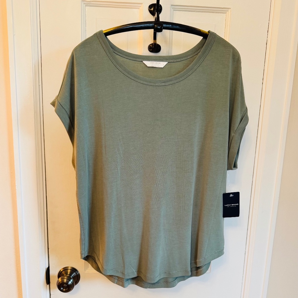 Lucky Brand Short/Cap Sleeve Top (size small)